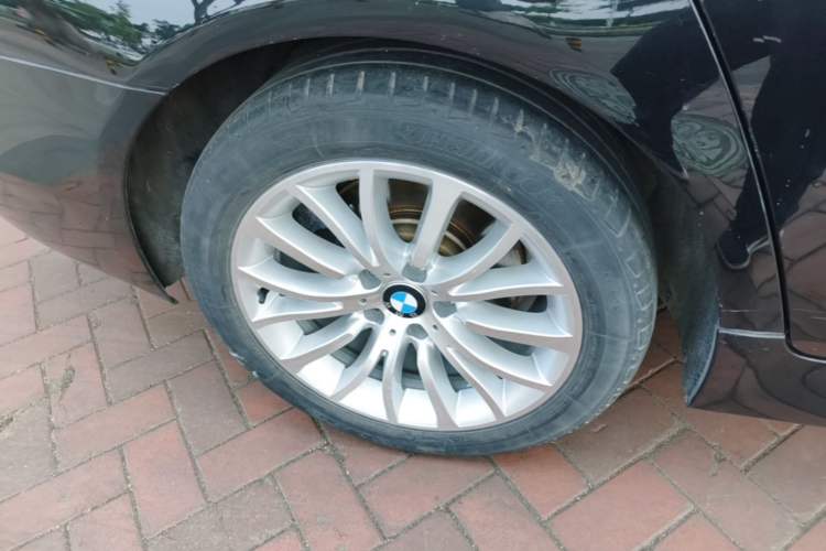 Used BMW 5 Series 2014 525Li Luxury Design Package Right Rear Wheel Hub