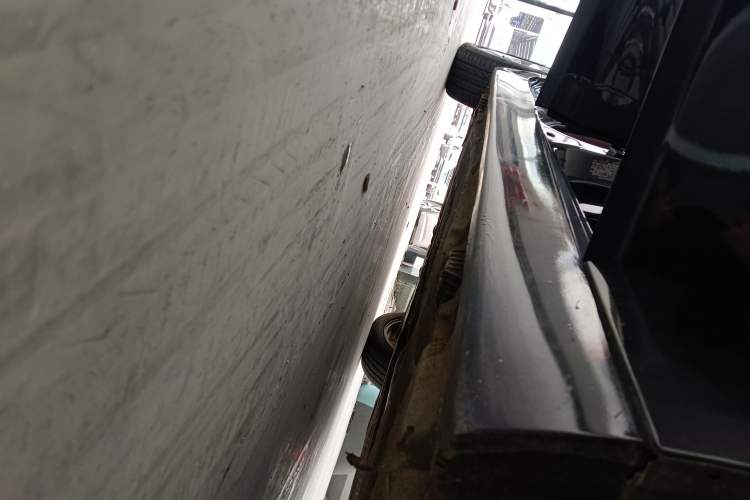 Used BMW 5 Series 2014 520Li Elegant Model Right Side Sill
