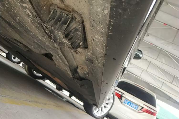 Used BMW 5 Series 2014 535Li Leading Model Right Side Sill