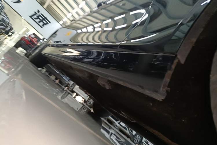 Used BMW 5 Series 2014 525Li Leading Model Right Side Sill