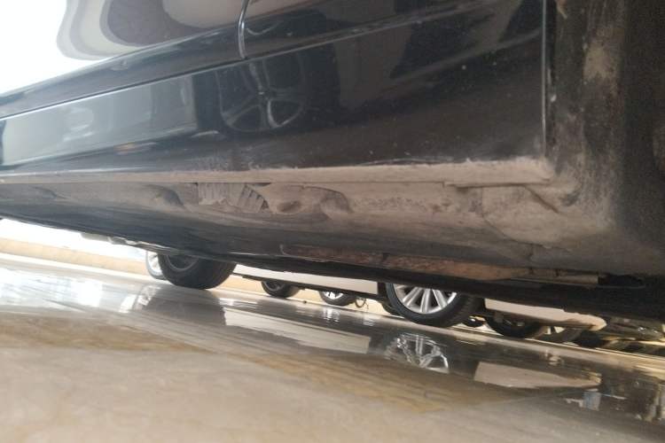 Used BMW 5 Series 2014 525Li Leading Model Right Side Sill