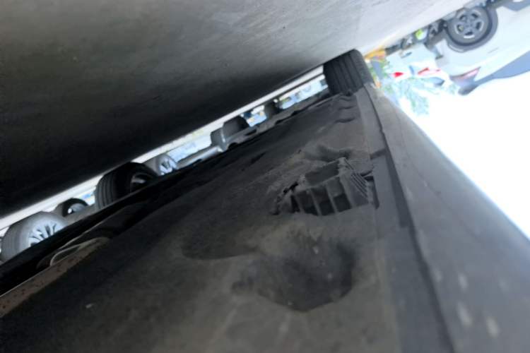 Used BMW 5 Series 2014 525Li Leading Model Right Side Sill