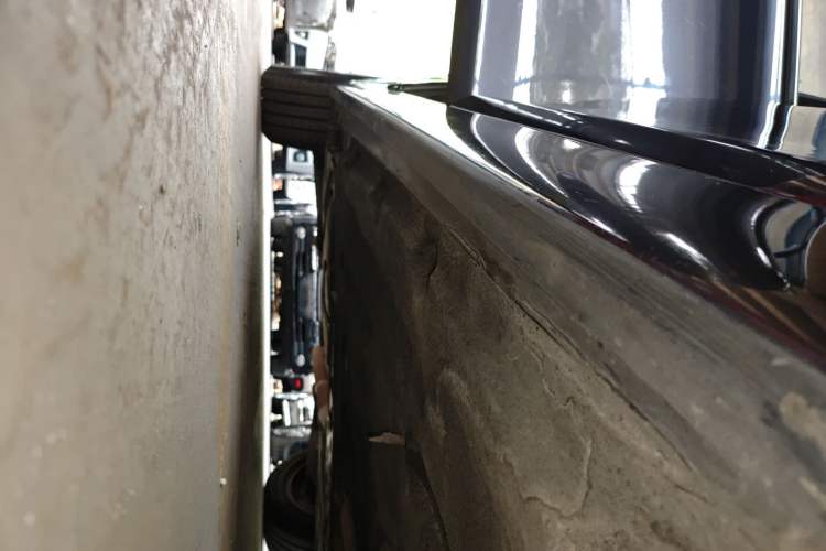 Used BMW 5 Series 2014 525Li Leading Model Right Side Sill