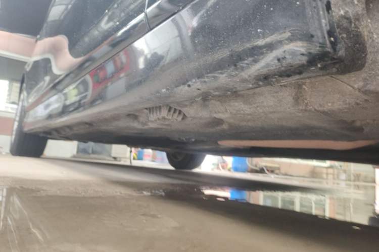 Used BMW 5 Series 2014 525Li Leading Model Right Side Sill