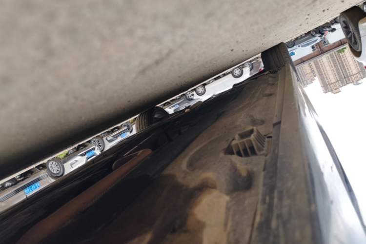 Used BMW 5 Series 2014 525Li Luxury Design Package Right Side Sill