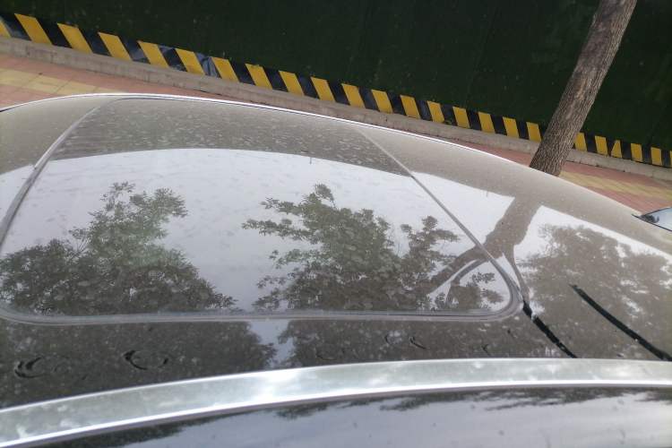 Used BMW 5 Series 2014 535Li Leading Model Roof