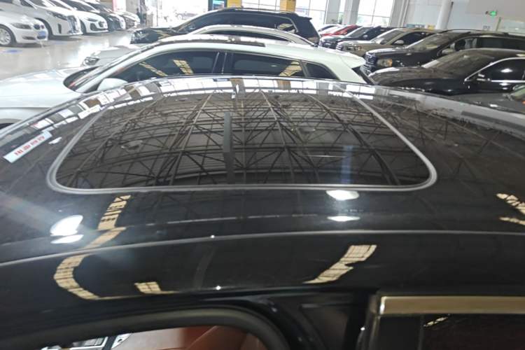 Used BMW 5 Series 2014 520Li Elegant Model Roof