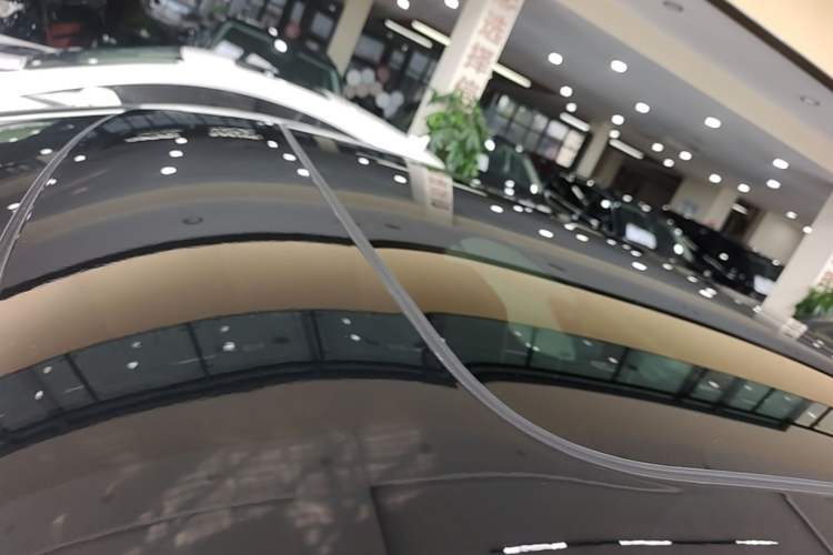 Used BMW 5 Series 2014 525Li Leading Model Roof
