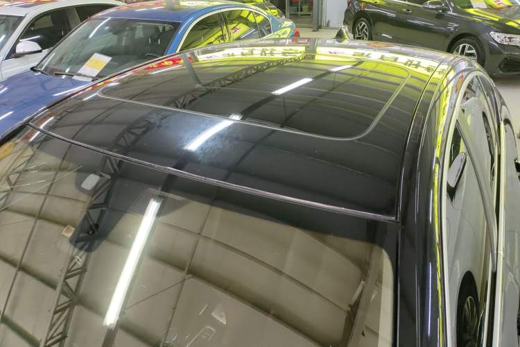 Used BMW 5 Series 2014 520i Elegant Edition Roof