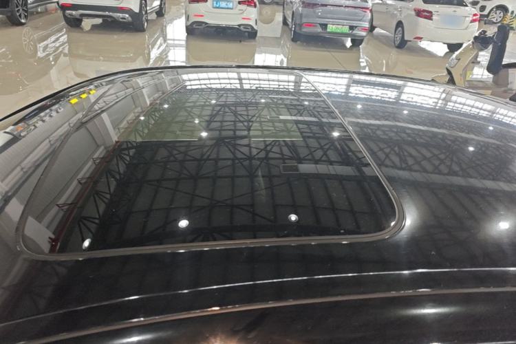 Used BMW 5 Series 2014 525Li Luxury Design Package Roof