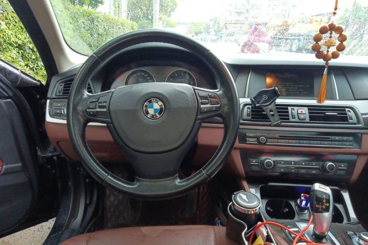 Used BMW 5 Series 2014 525Li Leading Model Steering Wheel