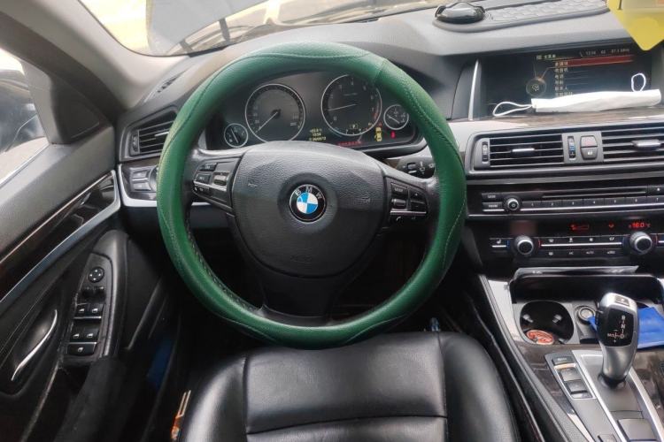 Used BMW 5 Series 2014 530Li Leading Model Steering Wheel
