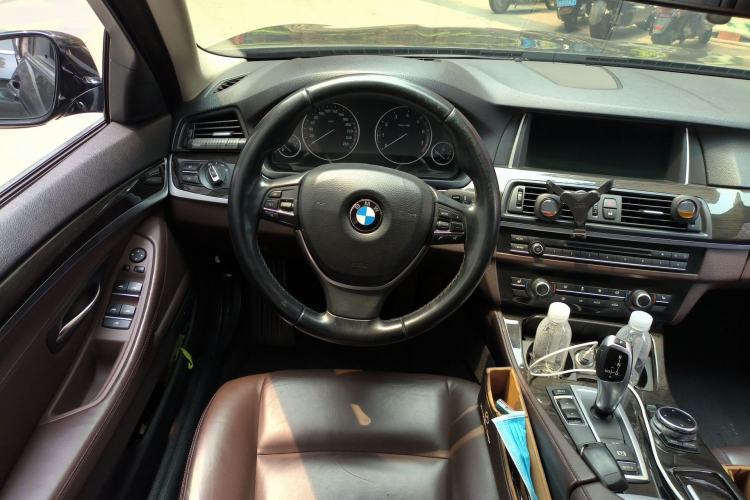 Used BMW 5 Series 2014 525Li Luxury Design Package Steering Wheel