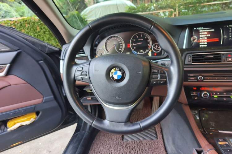 Used BMW 5 Series 2014 528Li Leading Model Steering Wheel