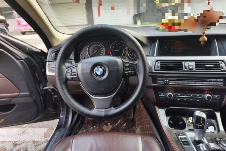 Used BMW 5 Series 2014 525Li Luxury Design Package Steering Wheel