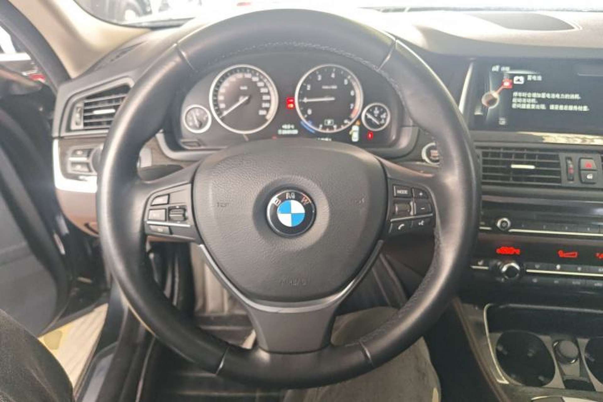 Used BMW 5 Series 2014 525Li Luxury Design Package Steering Wheel