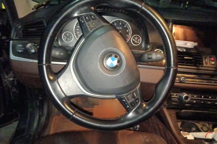 Used BMW 5 Series 2014 525Li Luxury Design Package Steering Wheel