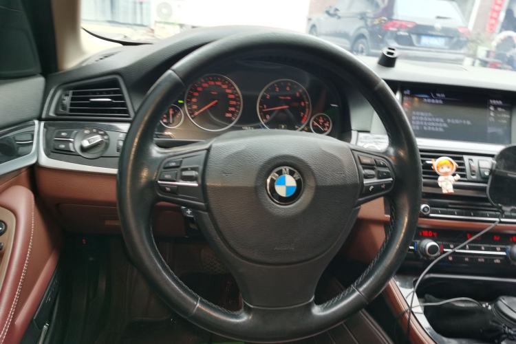 Used BMW 5 Series 2014 520i Elegant Edition Steering Wheel