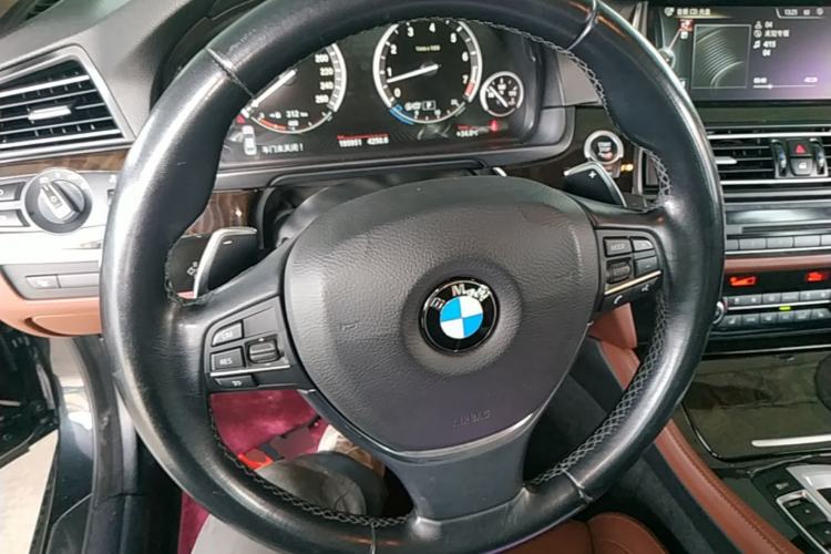 Used BMW 5 Series 2014 535Li Leading Model Steering Wheel