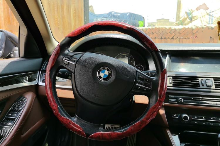 Used BMW 5 Series 2014 525Li Leading Model Steering Wheel
