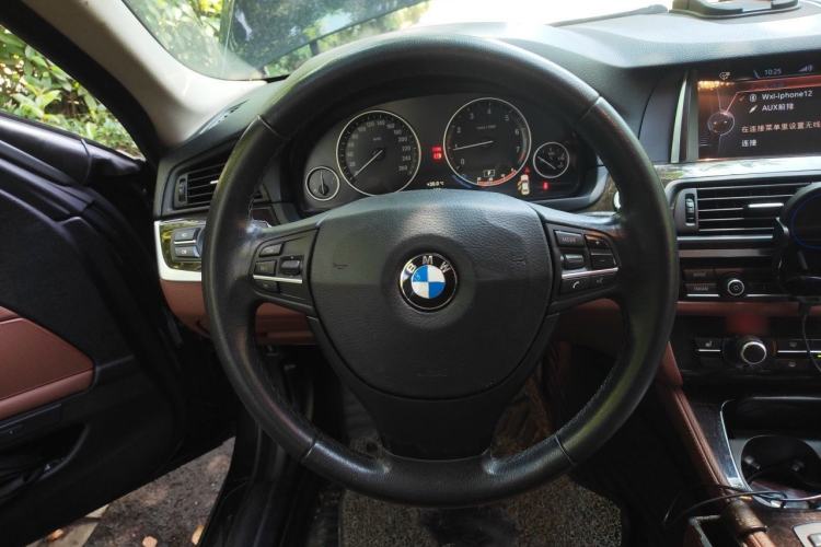 Used BMW 5 Series 2014 525Li Leading Model Steering Wheel