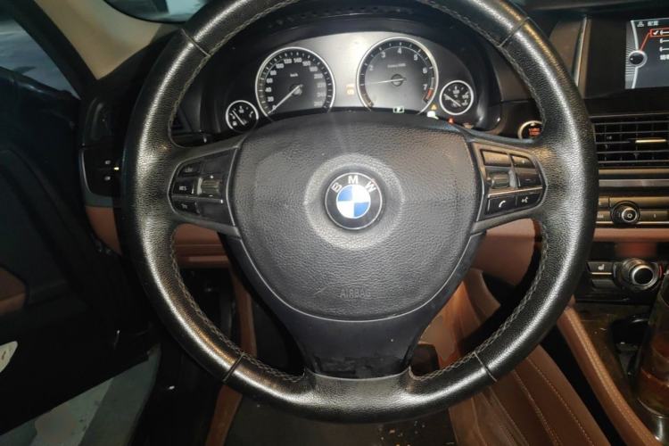 Used BMW 5 Series 2014 525Li Leading Model Steering Wheel