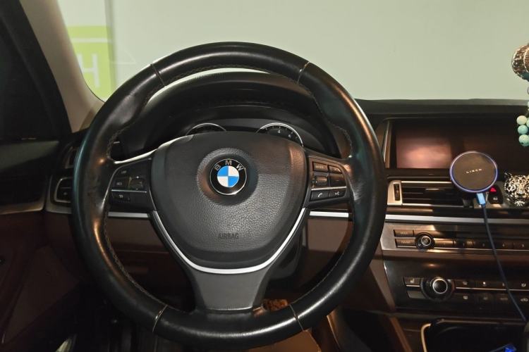 Used BMW 5 Series 2014 525Li Luxury Design Package Steering Wheel