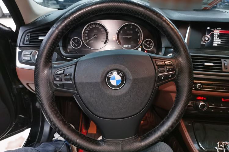 Used BMW 5 Series 2014 525Li Leading Model Steering Wheel