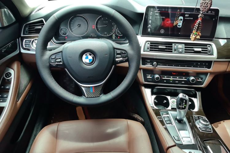 Used BMW 5 Series 2014 525Li Leading Model Steering Wheel
