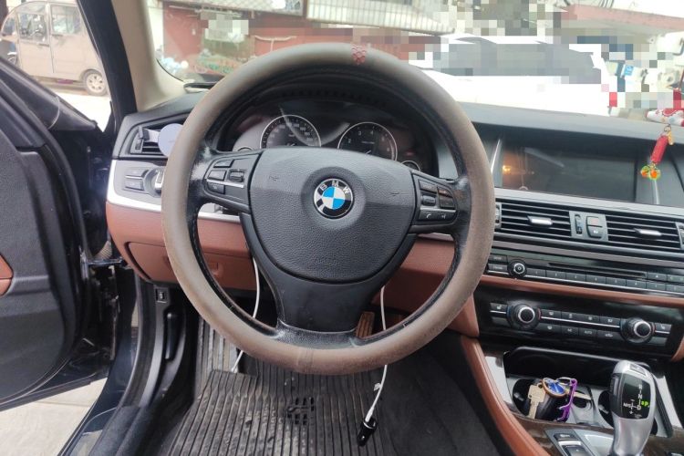 Used BMW 5 Series 2014 525Li Leading Model Steering Wheel