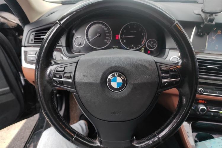 Used BMW 5 Series 2014 525Li Leading Model Steering Wheel