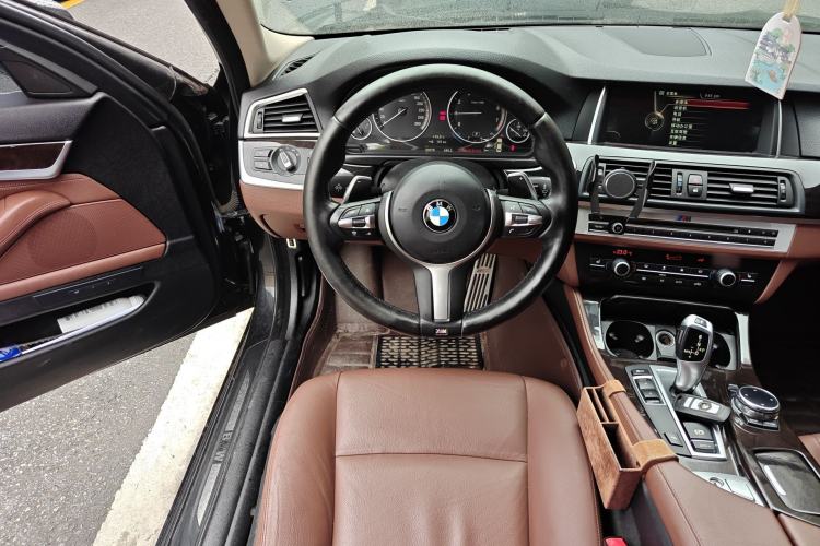 Used BMW 5 Series 2014 525Li Leading Model Steering Wheel