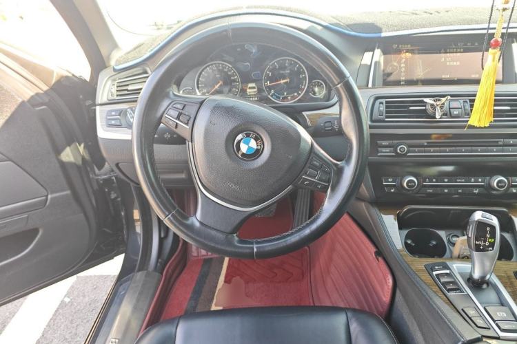 Used BMW 5 Series 2014 528Li xDrive Fashion Design Package Steering Wheel