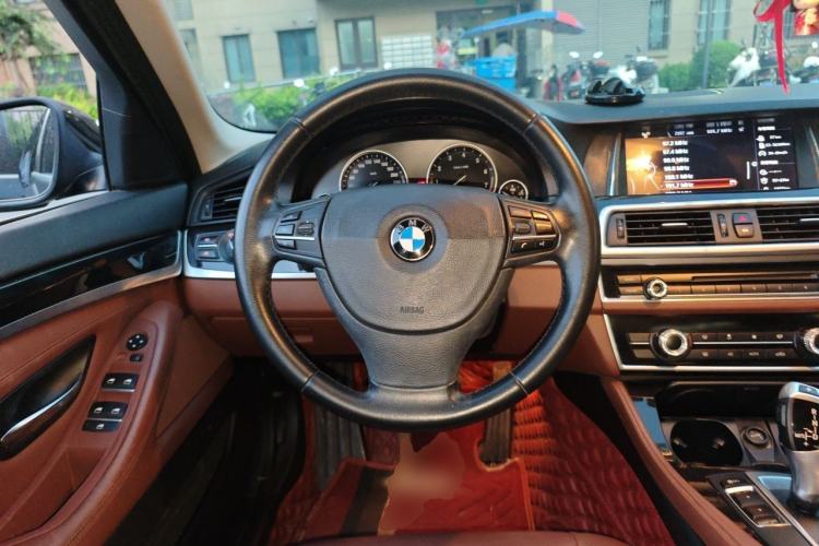 Used BMW 5 Series 2014 520i Elegant Edition Steering Wheel