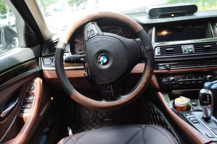 Used BMW 5 Series 2014 525Li Leading Model Steering Wheel