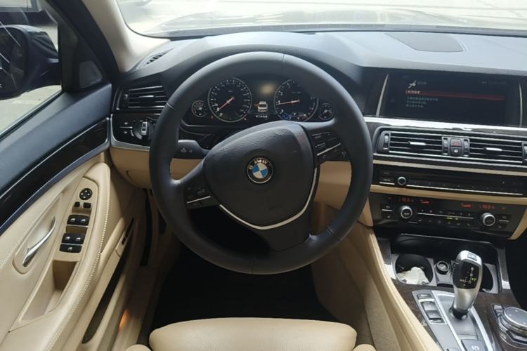 Used BMW 5 Series 2014 528Li Leading Model Steering Wheel