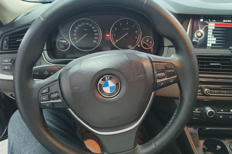 Used BMW 5 Series 2014 525Li Luxury Design Package Steering Wheel