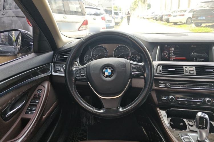 Used BMW 5 Series 2014 535Li Luxury Design Package Steering Wheel