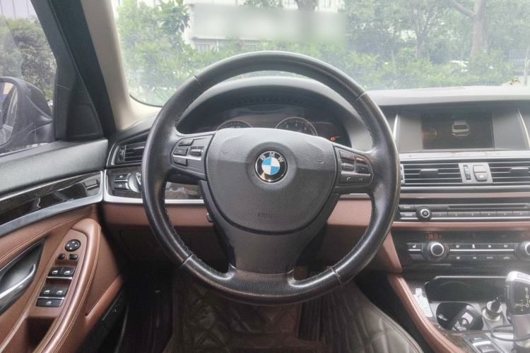 Used BMW 5 Series 2014 525Li Leading Model Steering Wheel