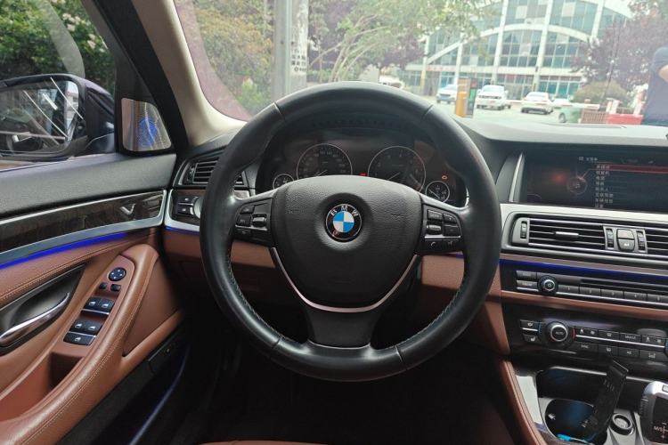 Used BMW 5 Series 2014 528Li Leading Model Steering Wheel