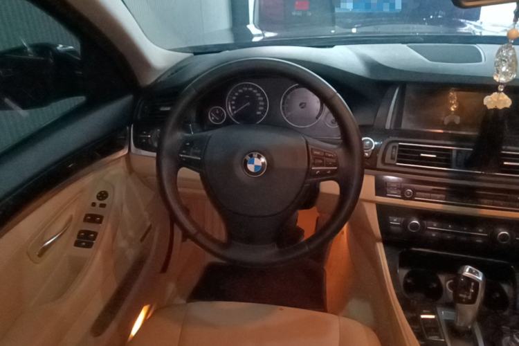 Used BMW 5 Series 2014 525Li Leading Model Steering Wheel