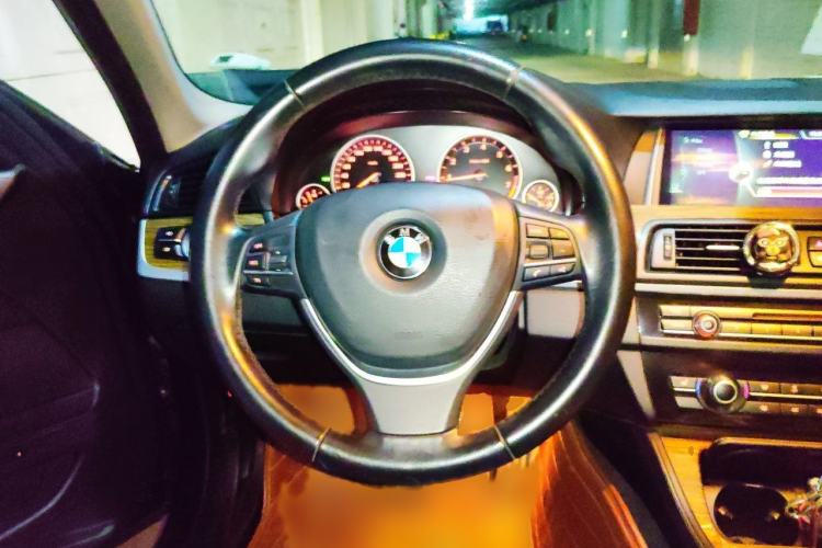 Used BMW 5 Series 2014 525Li Fashion Design Package Steering Wheel
