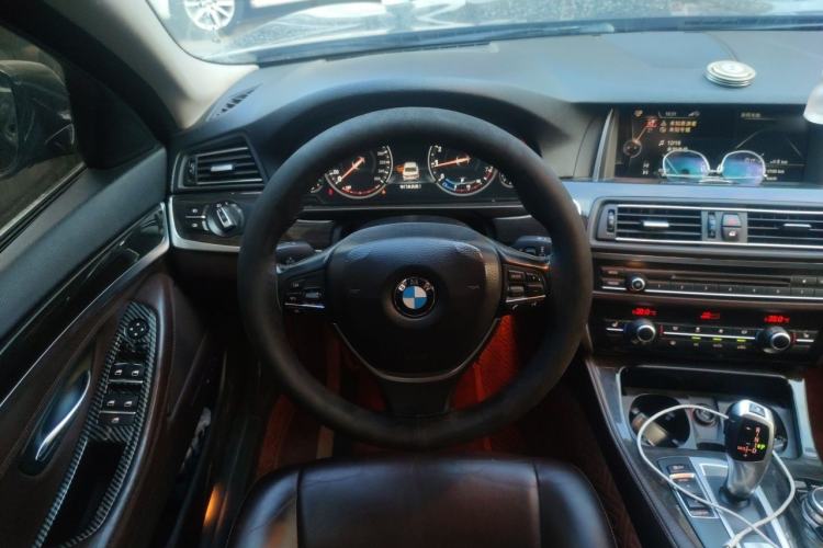Used BMW 5 Series 2014 525Li Luxury Design Package Steering Wheel
