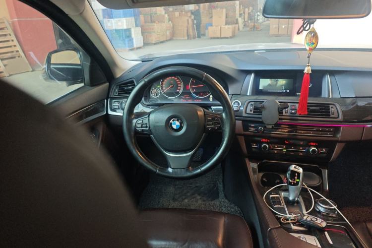 Used BMW 5 Series 2014 525Li Luxury Design Package Steering Wheel