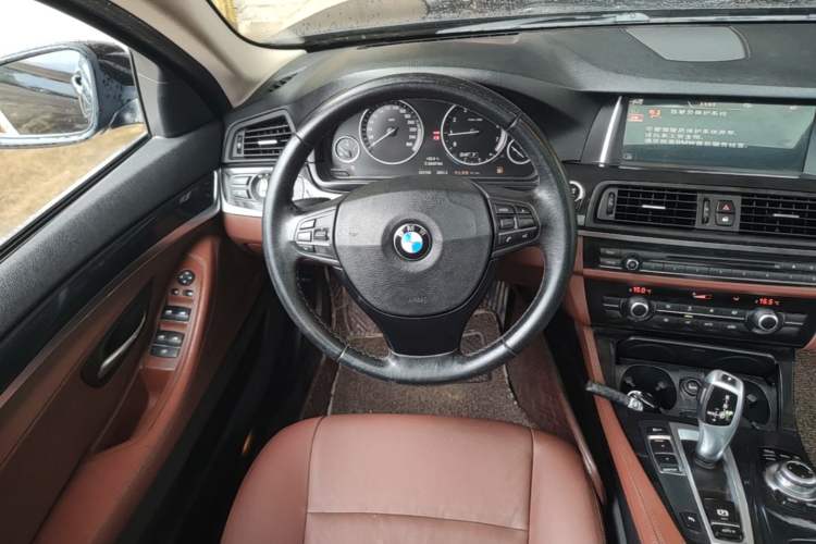 Used BMW 5 Series 2014 520Li Elegant Model Steering Wheel