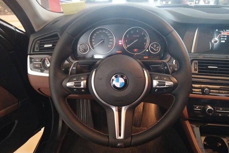 Used BMW 5 Series 2014 525Li Leading Model Steering Wheel