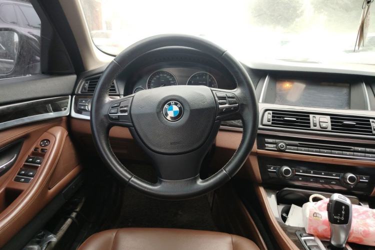 Used BMW 5 Series 2014 525Li Leading Model Steering Wheel