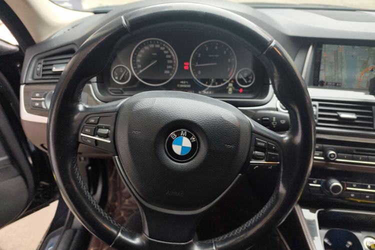 Used BMW 5 Series 2014 525Li Luxury Design Package Steering Wheel