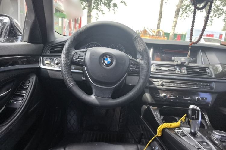 Used BMW 5 Series 2014 525Li Luxury Design Package Steering Wheel