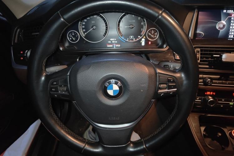 Used BMW 5 Series 2014 525Li Luxury Design Package Steering Wheel